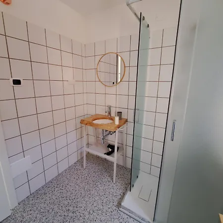 Daclaudia,it A Piedi 5 Min Dalla Stazione, 10 Min Dal Centro 3*