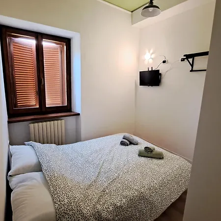 Daclaudia,it A Piedi 5 Min Dalla Stazione, 10 Min Dal Centro Pensión