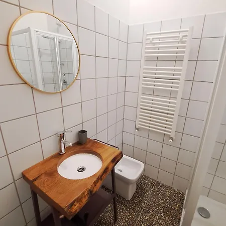 Daclaudia,it A Piedi 5 Min Dalla Stazione, 10 Min Dal Centro