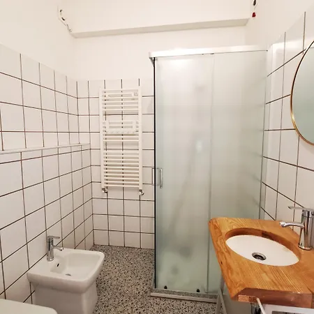 Gasthuis Daclaudia,it A Piedi 5 Min Dalla Stazione, 10 Min Dal Centro