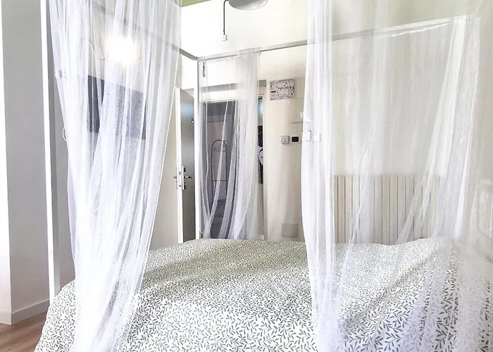 Casa de hóspedes Daclaudia,it A Piedi 5 Min Dalla Stazione, 10 Min Dal Centro 3*